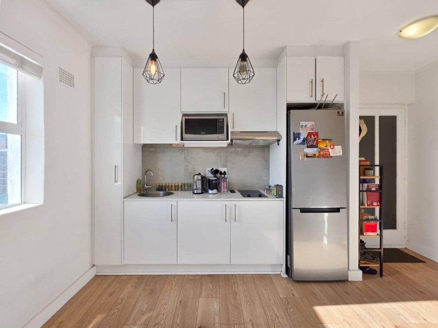 1 Bedroom Property for Sale in Gardens Western Cape